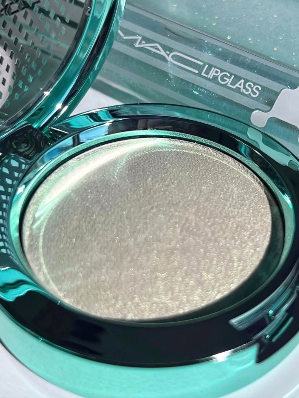 MAC | ‘Investment’ Bounce & Gleam Highlighter | NiB